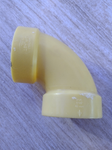 Codo sanitario 1 -1/2"