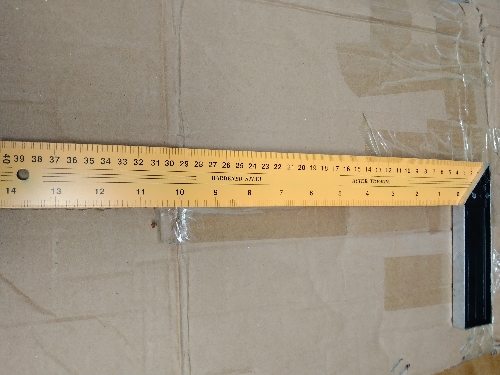 Escuadra 16"