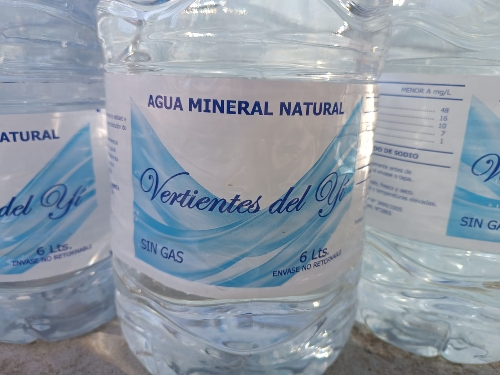Agua Mineral Natural VERTIENTES del YI 6 LTRS
