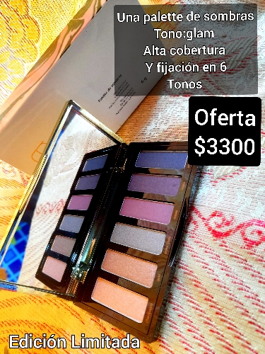 Una Paleta de sombras de 6 tono glam