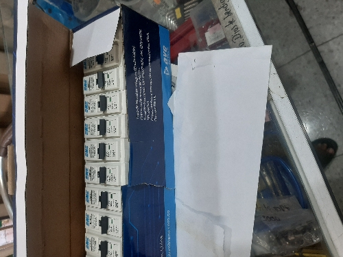 BREAKER EXE PLUG 1P 15A  120/240V9
