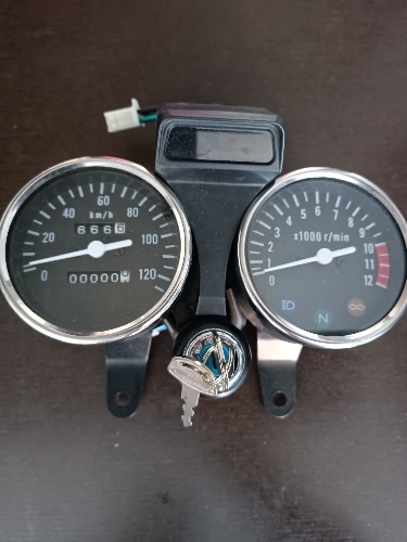 Velocimetro con chapa de Gn125