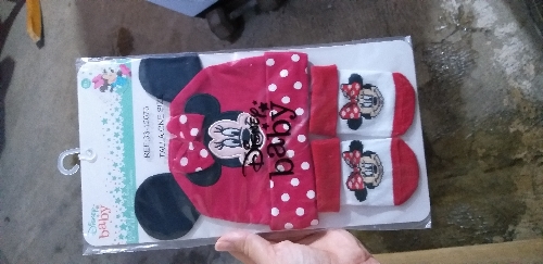 Gorro y Calcetines Mickey Mouse