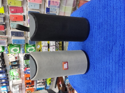 Parlante JBL 081