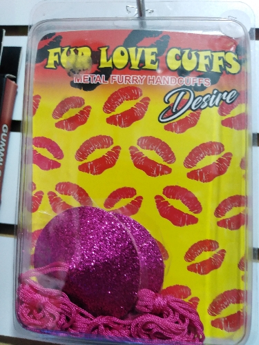 PEZONERA FOR LOVE CUFFS