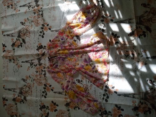 Blusa flores a Love stary