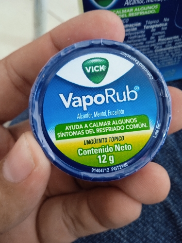 Vick VapoRub lata x 12g