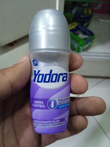 Yodora derma control mujer x 30g rollon