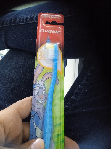 Cepillo Colgate infantil