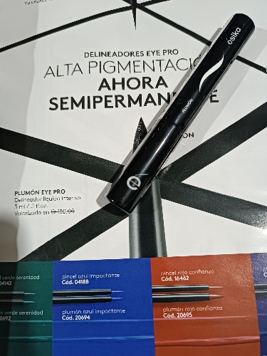 Delineador Plumón Eye Pro