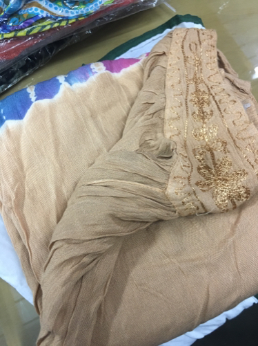 I033 babucha