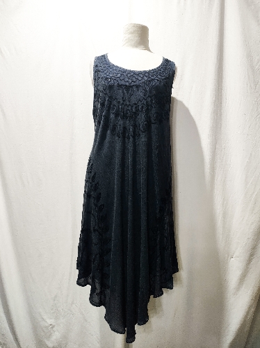M328 Vestido