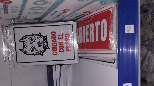 Letreros(hay mucha variedad)