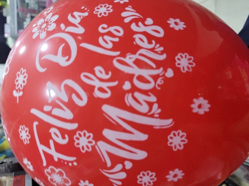 Globo R12 feliz día mama sempertex