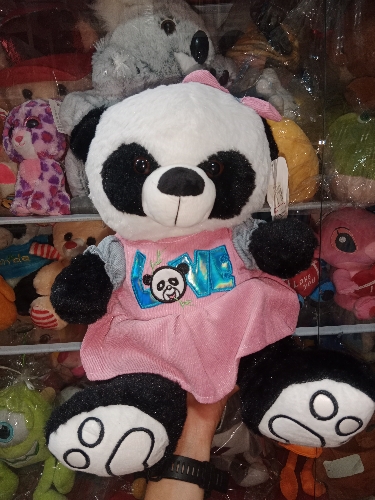 Oso panda con moñito y vestido rosa
