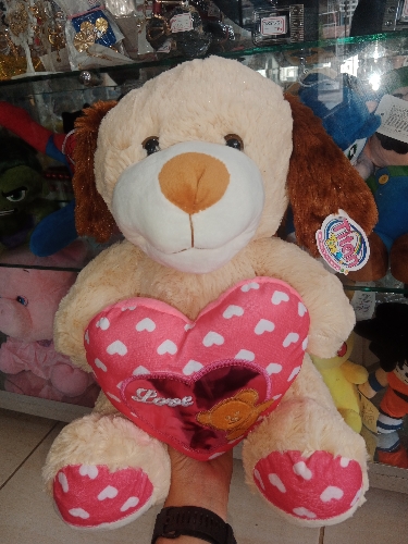 Perro corazón rosa