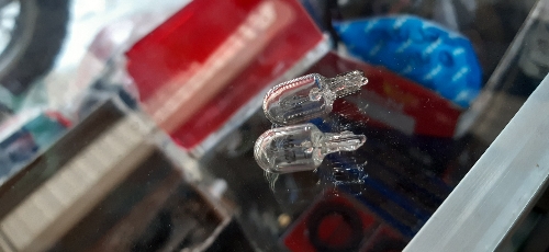 BOMBILLA DE MEDIA 504