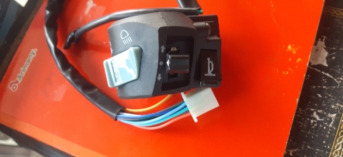 CAJA DE CONTACTO CGL125 IZQUIERDA FBK
