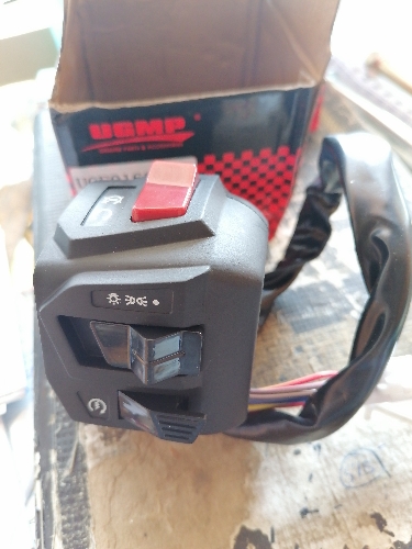 CAJA DE CONTACTO PULSAR 160NS DERECHA UGMP