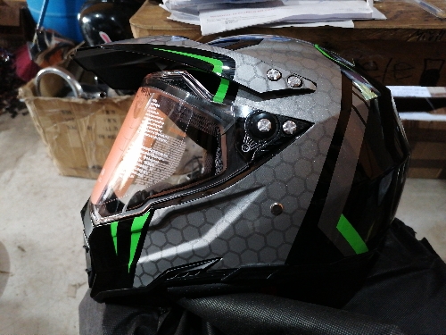 CASCO NEGRO/VERDE TALLA M TIPO CROSS WLT