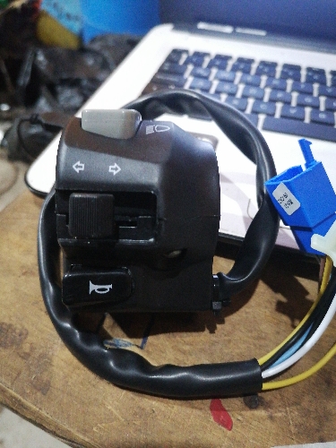 CAJA DE CONTACTO YBR125/XTZ125 LH