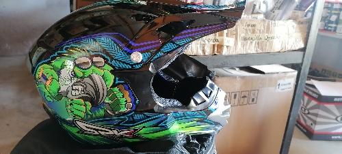 CASCO PARA MOTORISTA NEGRO/AZUL 8 L - WLT126