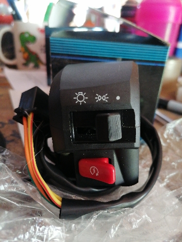 CAJA DE CONTACTO EN125/GIXXER160 RH ZENX