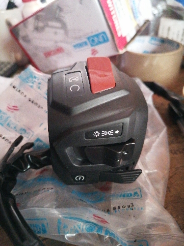 CAJA DE CONTACTO PULSAR 200NS RH SW-0576