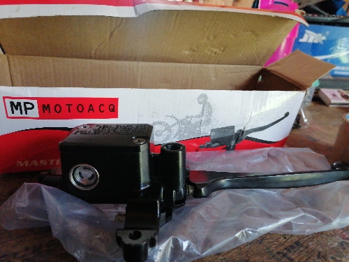 BOMBA DE FRENO DELANTERA GIXXER 150