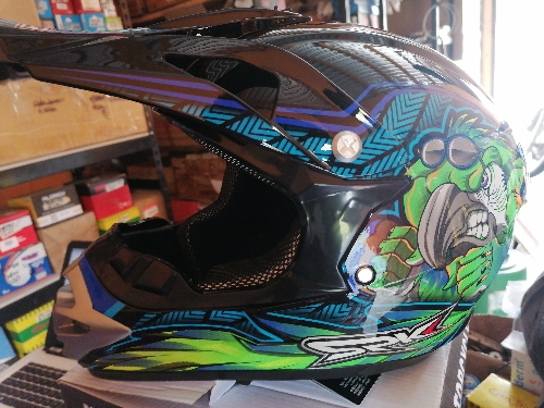 CASCO PARA MOTORISTA NEGRO/AZUL8 M - WLT126