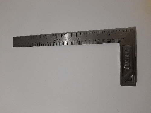 Escuadra fierro 12"