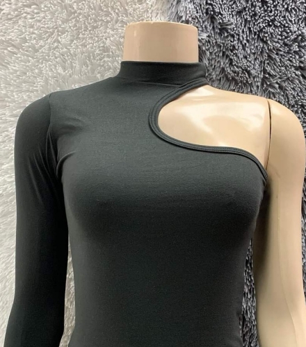 BLUSA MANGA LARGA ASIMÉTRICA