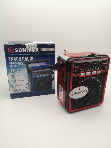 Radio SONIVOX R1742USB