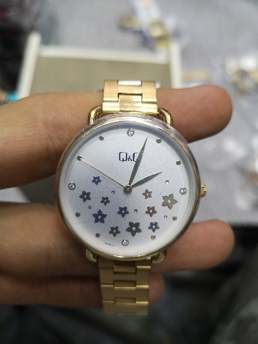 Reloj Q&Q Tipo Yess Especial