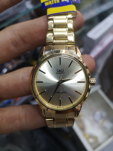 Reloj Q&Q Metálico Dorado