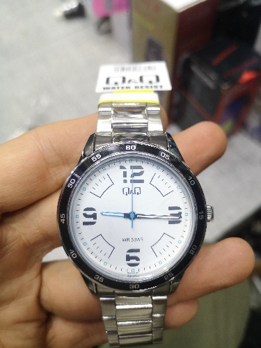 Reloj Q&Q Tipo yess Números