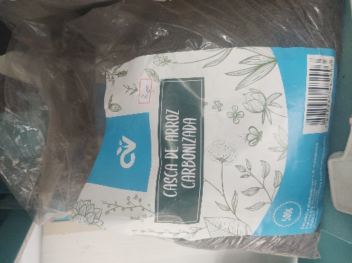 Casca de arroz carbonizado