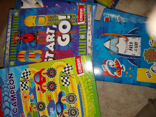 Cuaderno engrapado cuadriculado 100 Hojas CRISVI niño