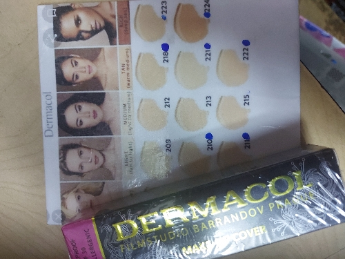 BASE DERMACOL #210 TUBITO 30GR