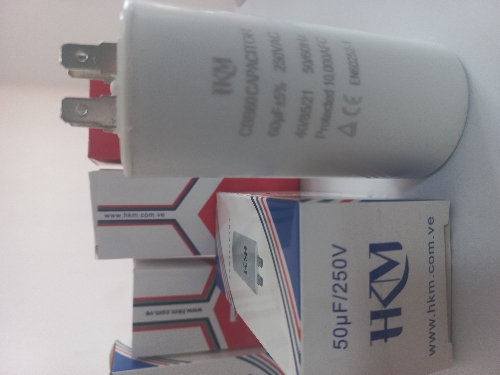 CAPACITADOR 50 MFD X 250VAV HKM