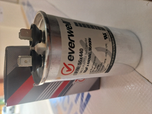 CAPACITADOR 55 MFD 440V