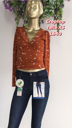 Blusa floreada Abercrombie y Fitch talla XS
