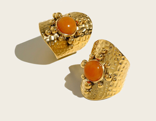 Anillo dorado piedra naranja