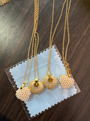 Cadena corazon con brillante y con perlas