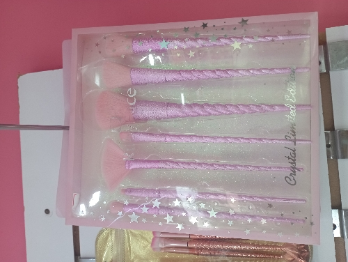 Brochas Ruby face