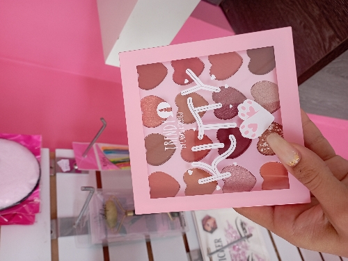 Sombras Kitty trendy