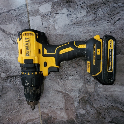 Taladro Dewalt recargable usado