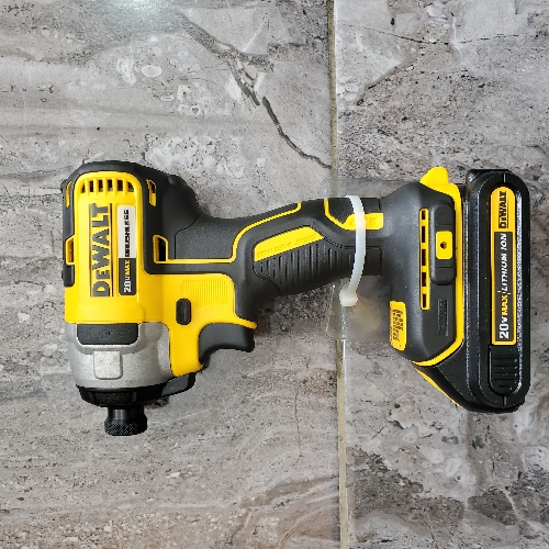 Taladro Dewalt recargable de impacto