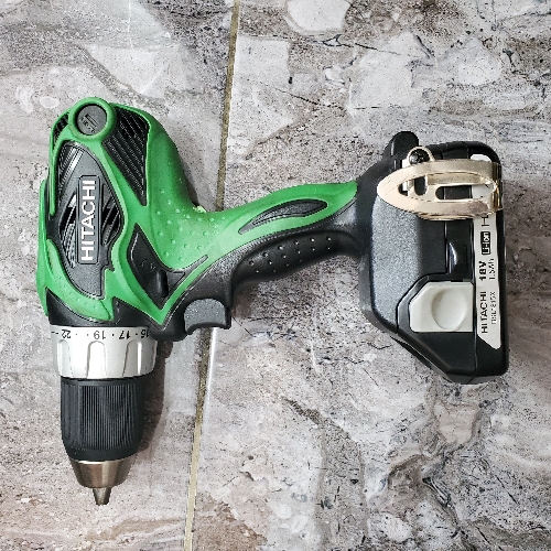 Taladro recargable hitachi