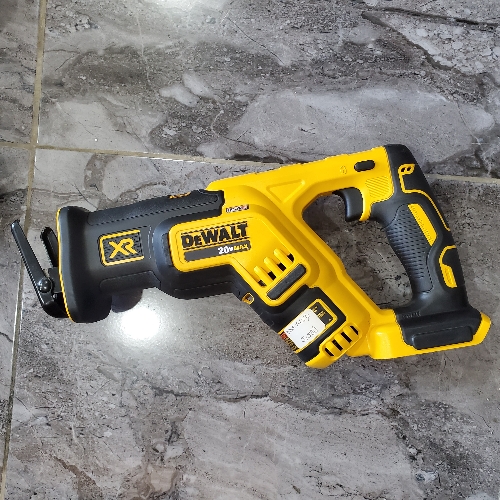 Sierra sable DeWalt